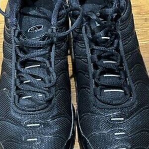 Men's Black NikeAi Athletic Shoermaxs